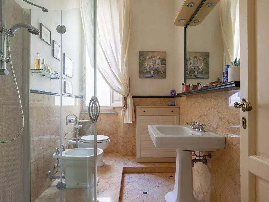 Immagine 9 di Appartamento in vendita  a Pisa