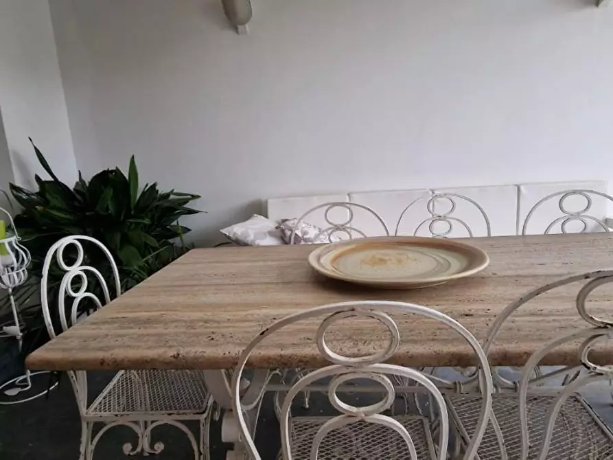 Immagine 15 di Villa in vendita  a Massa