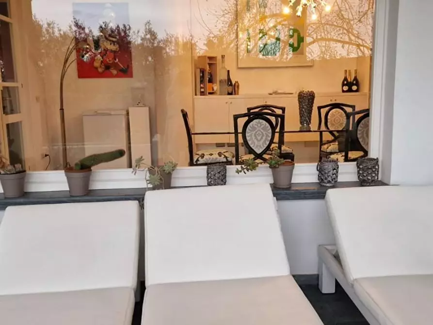 Immagine 7 di Villa in vendita  a Massa