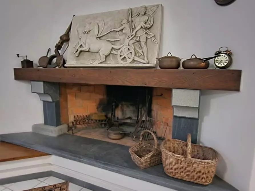 Immagine 23 di Villa in vendita  a Massa