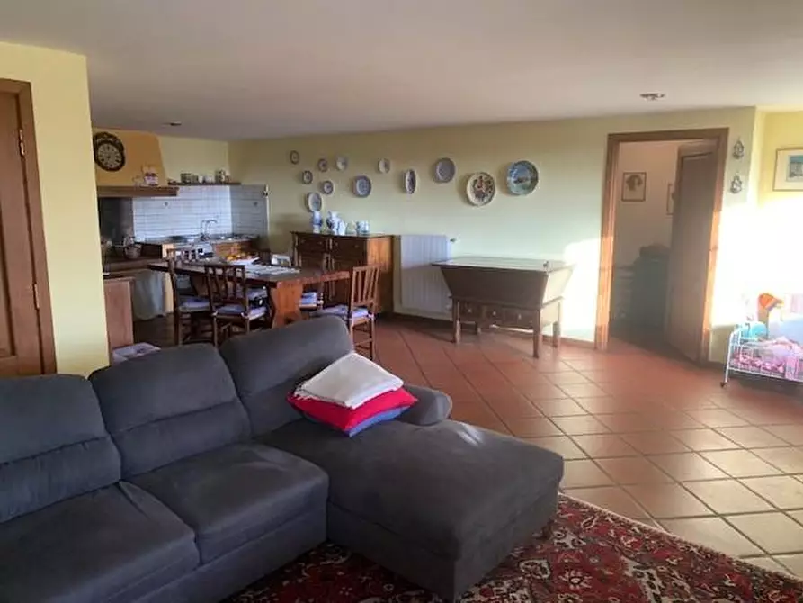 Immagine 2 di Casa bifamiliare in vendita  a Buggiano