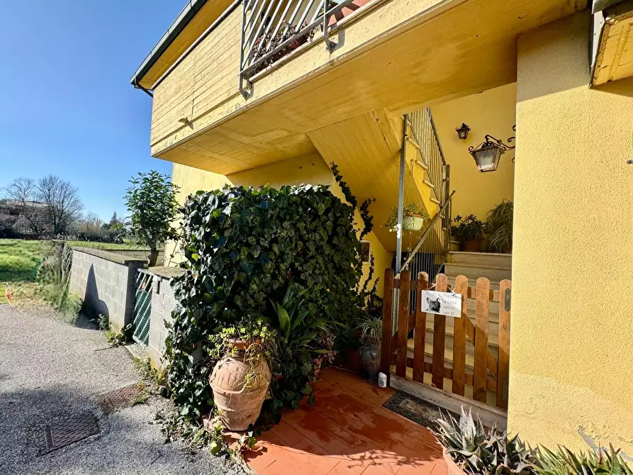 Immagine 2 di Appartamento in vendita  a Pontedera