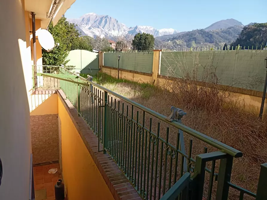 Immagine 14 di Appartamento in vendita  a Carrara