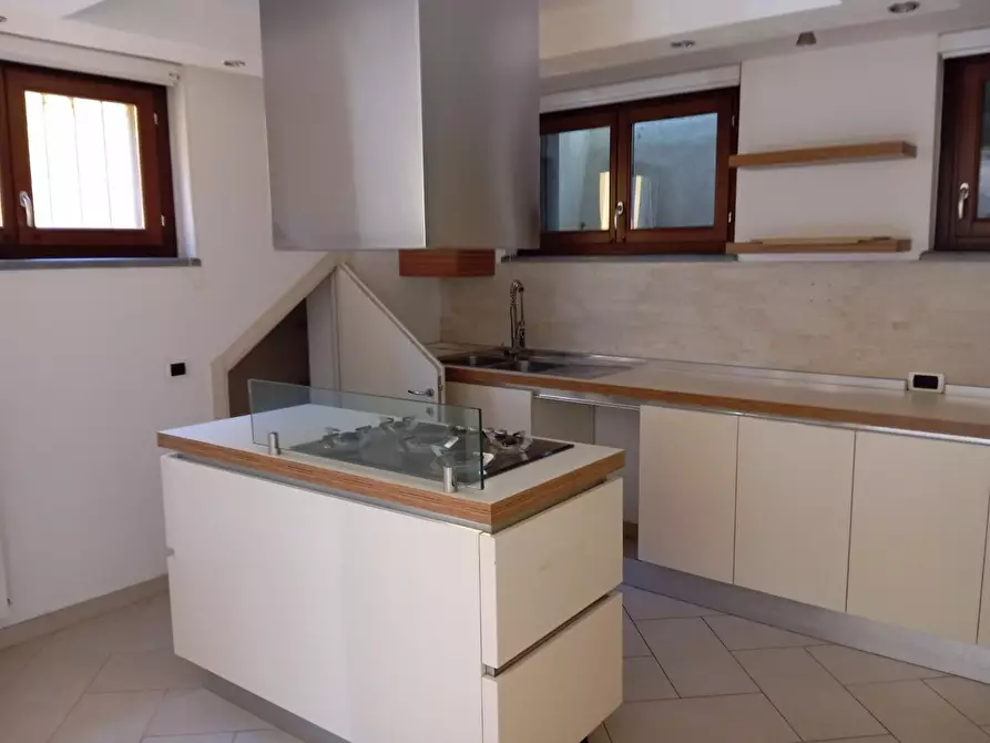 Immagine 21 di Appartamento in vendita  a Carrara