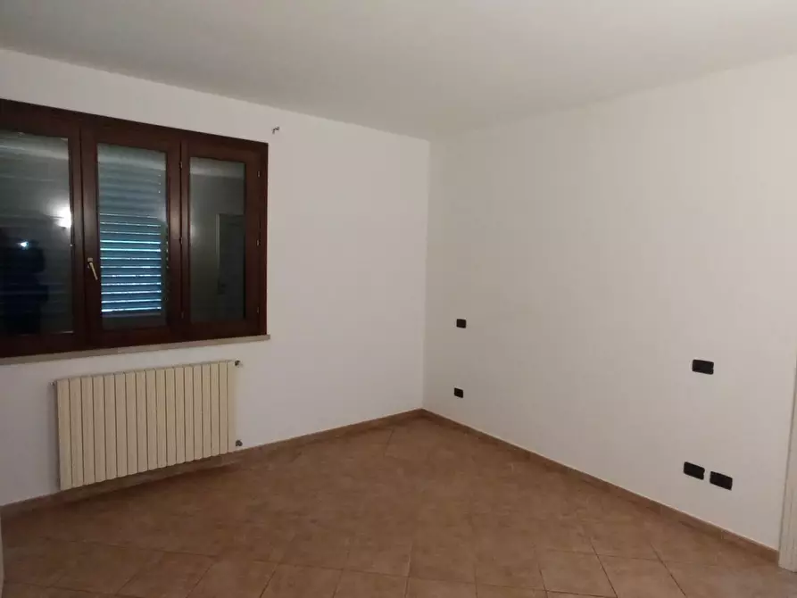 Immagine 27 di Appartamento in vendita  a Montopoli In Val D'arno