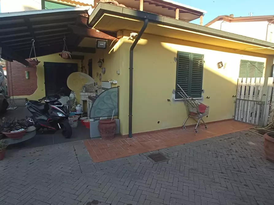 Immagine 37 di Appartamento in vendita  a Montopoli In Val D'arno