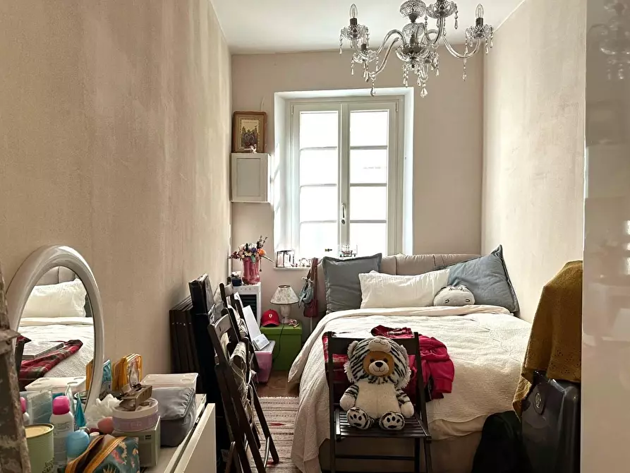 Immagine 11 di Appartamento in vendita  a Lucca