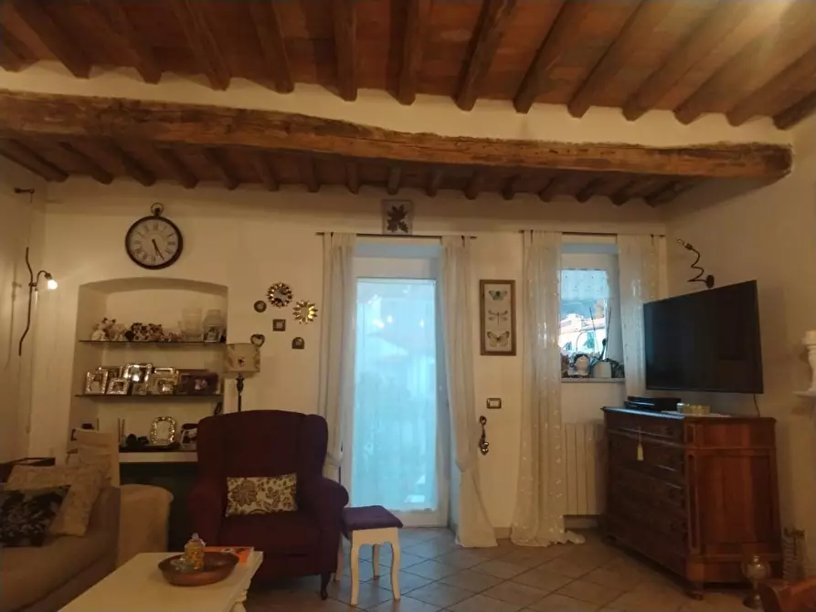 Immagine 4 di Appartamento in vendita  a Massa