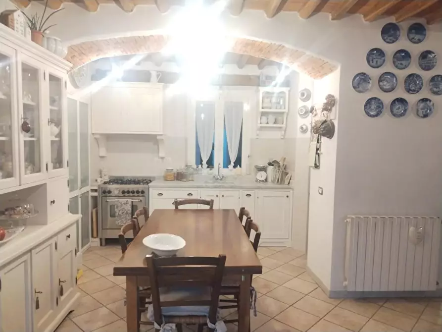 Immagine 10 di Appartamento in vendita  a Massa