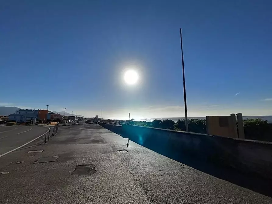 Immagine 16 di Appartamento in vendita  a Carrara