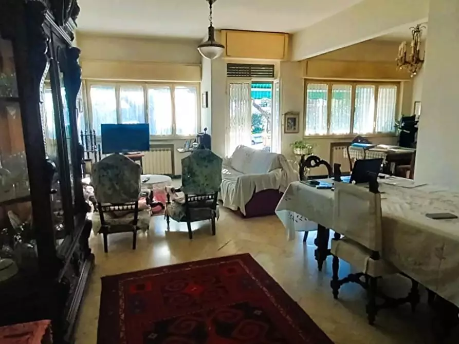 Immagine 5 di Appartamento in vendita  a Carrara