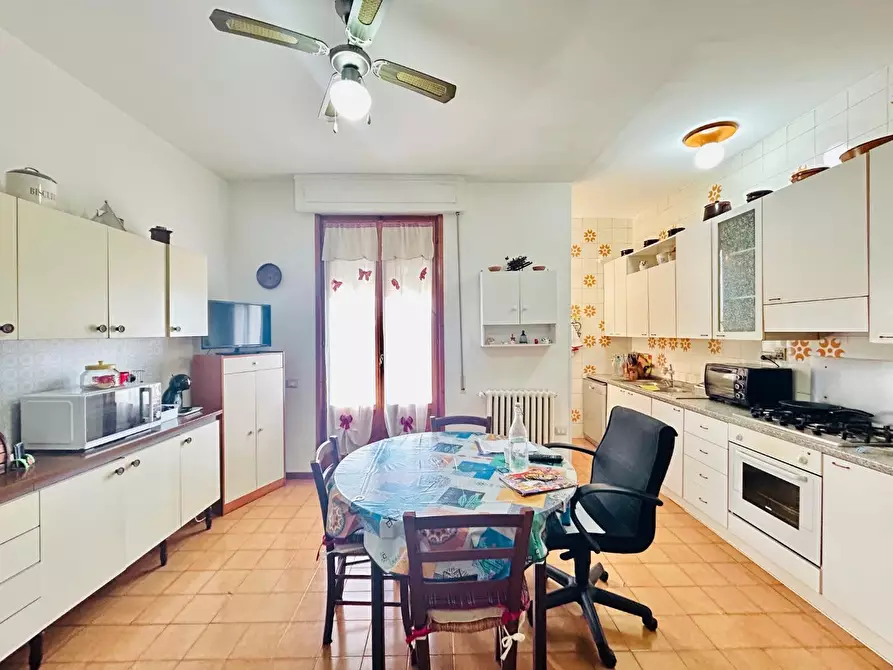 Immagine 6 di Appartamento in vendita  a Empoli