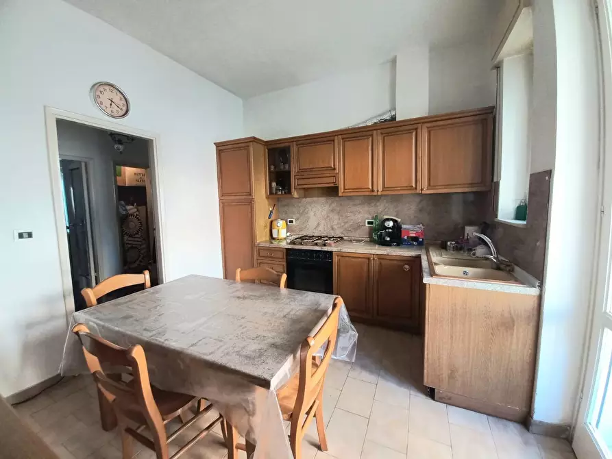 Immagine 12 di Appartamento in vendita  a Livorno