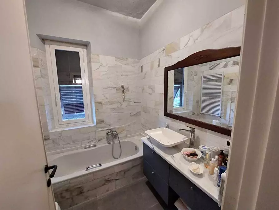 Immagine 9 di Porzione di casa in vendita  a Castelnuovo Magra