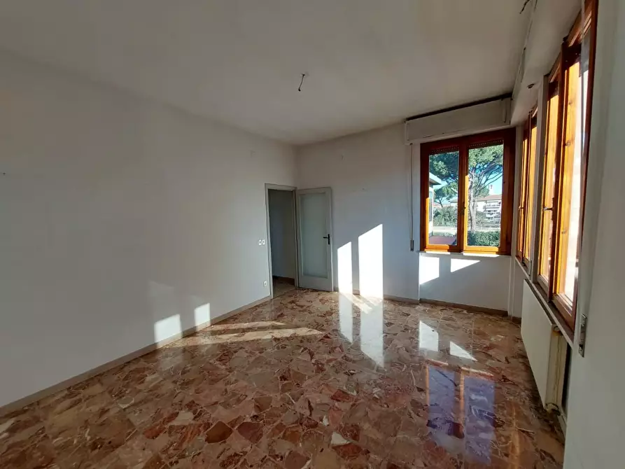 Immagine 1 di Appartamento in vendita  a Pontedera