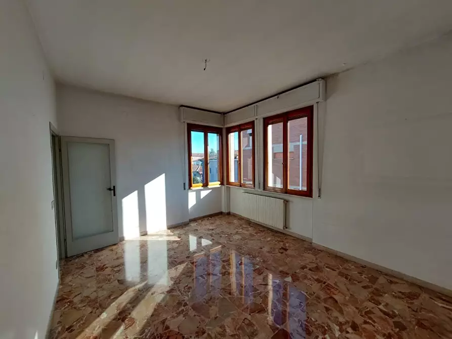 Immagine 2 di Appartamento in vendita  a Pontedera