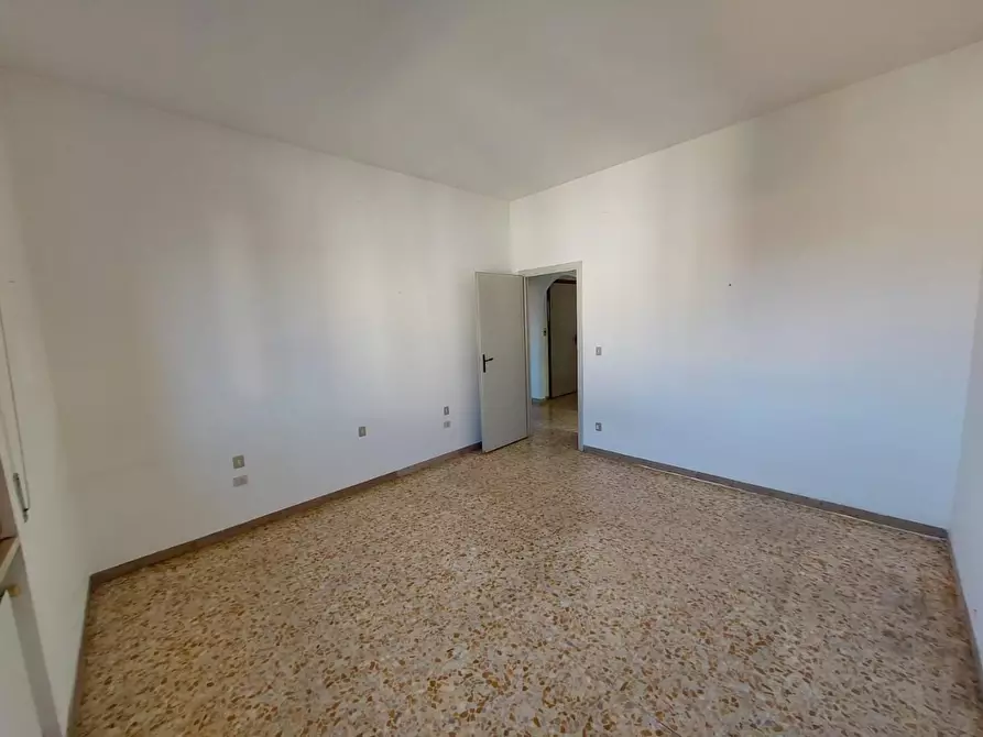 Immagine 11 di Appartamento in vendita  a Pontedera