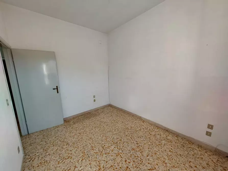 Immagine 16 di Appartamento in vendita  a Pontedera