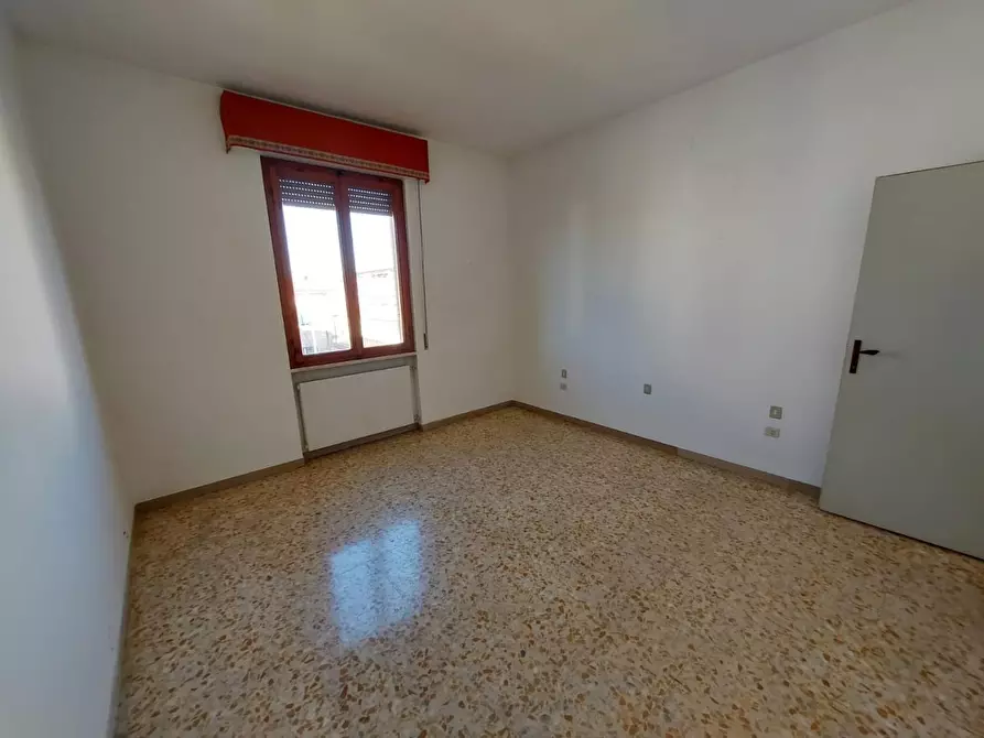 Immagine 10 di Appartamento in vendita  a Pontedera