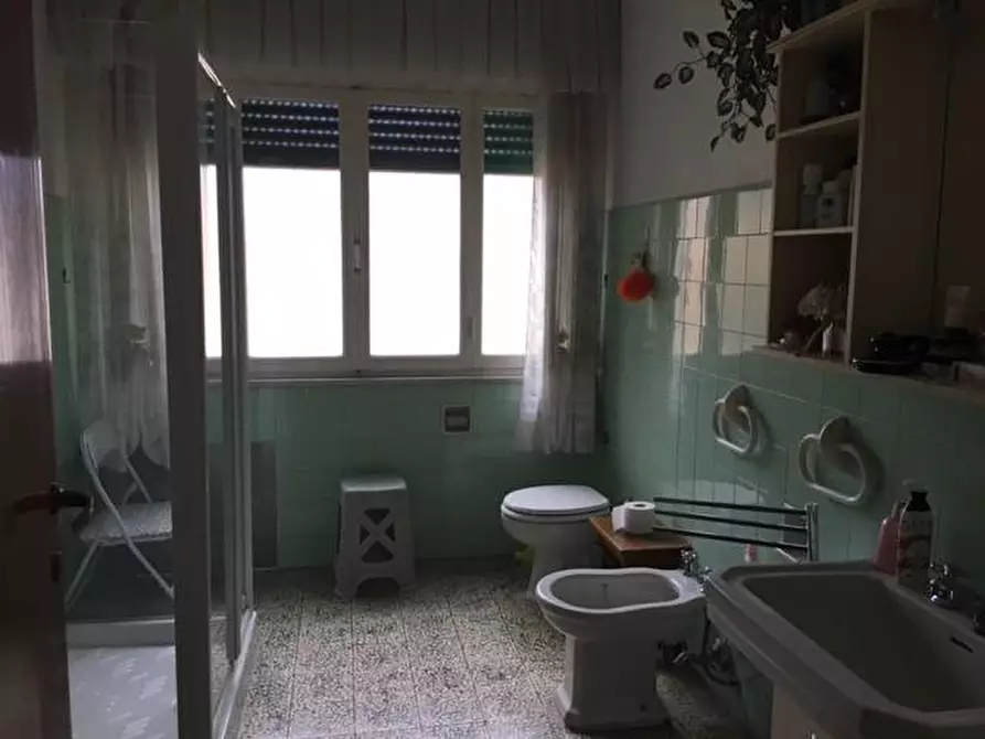 Immagine 6 di Villa in vendita  a Cascina