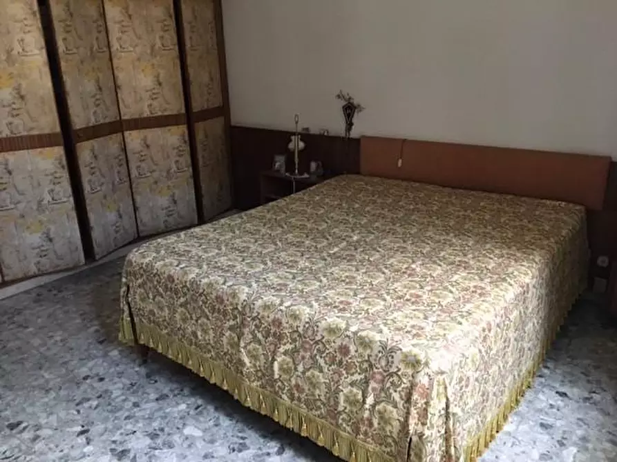 Immagine 10 di Villa in vendita  a Cascina