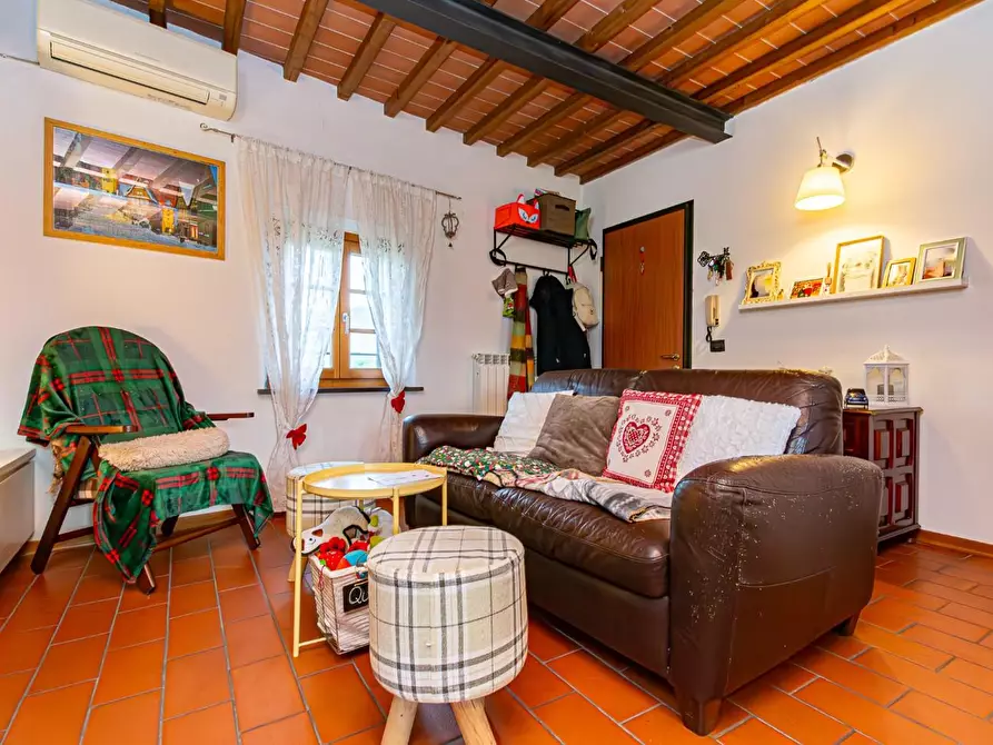 Immagine 8 di Appartamento in vendita  a Cascina