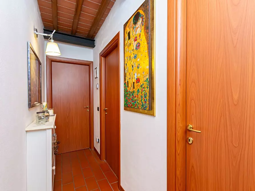 Immagine 11 di Appartamento in vendita  a Cascina