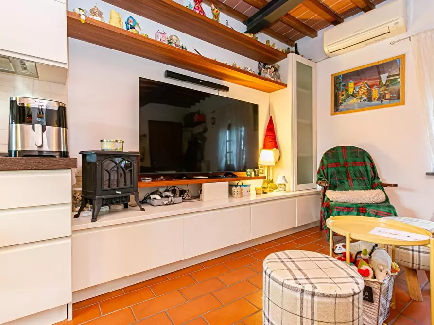 Immagine 4 di Appartamento in vendita  a Cascina