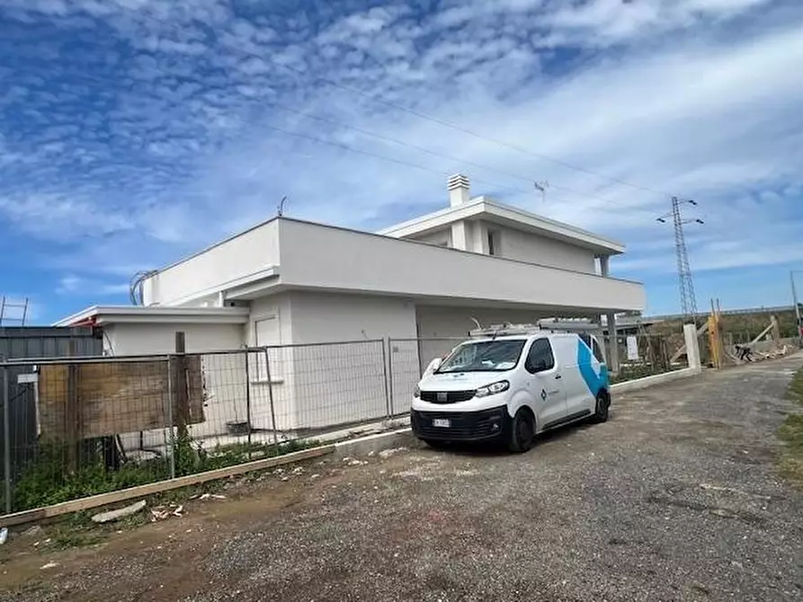 Immagine 1 di Villa in vendita  a Forte Dei Marmi