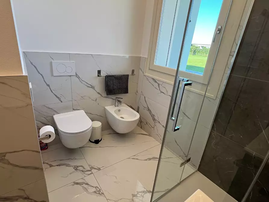 Immagine 61 di Villa in vendita  a Pietrasanta