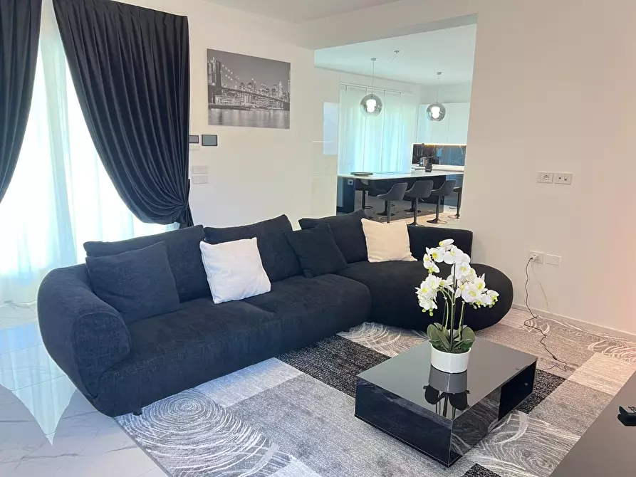 Immagine 14 di Villa in vendita  a Pietrasanta