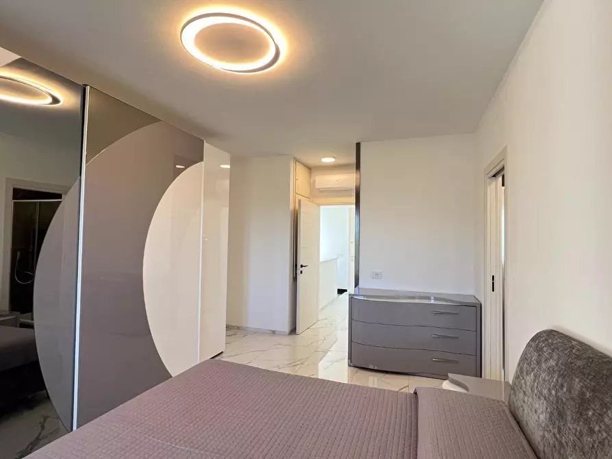 Immagine 53 di Villa in vendita  a Pietrasanta