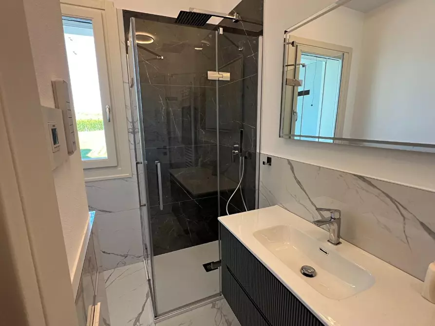 Immagine 64 di Villa in vendita  a Pietrasanta