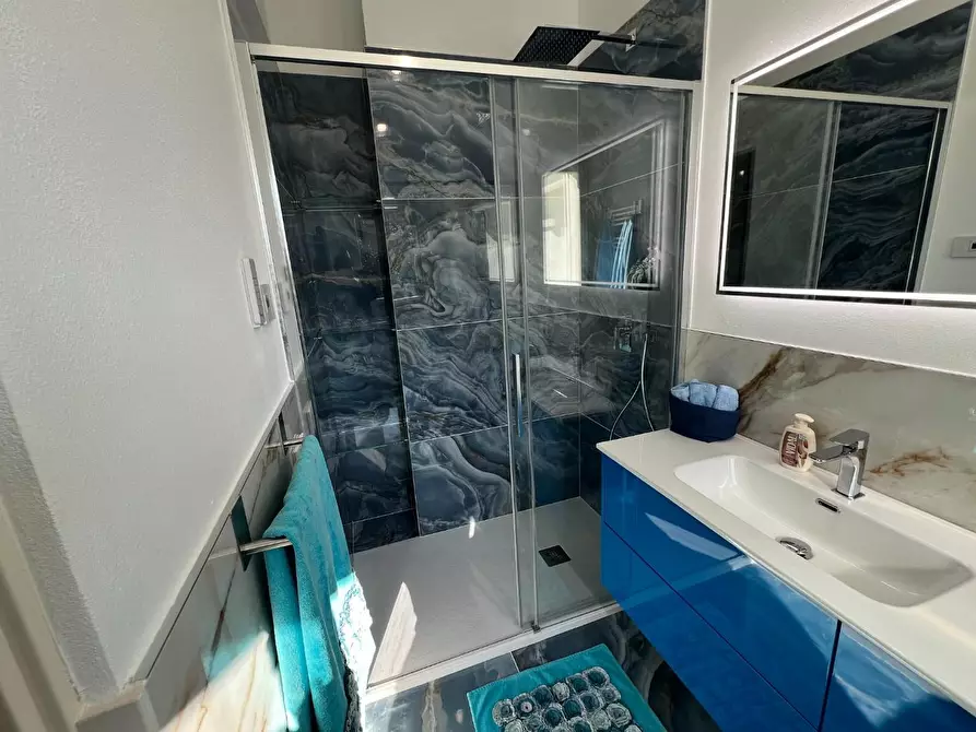 Immagine 29 di Villa in vendita  a Pietrasanta