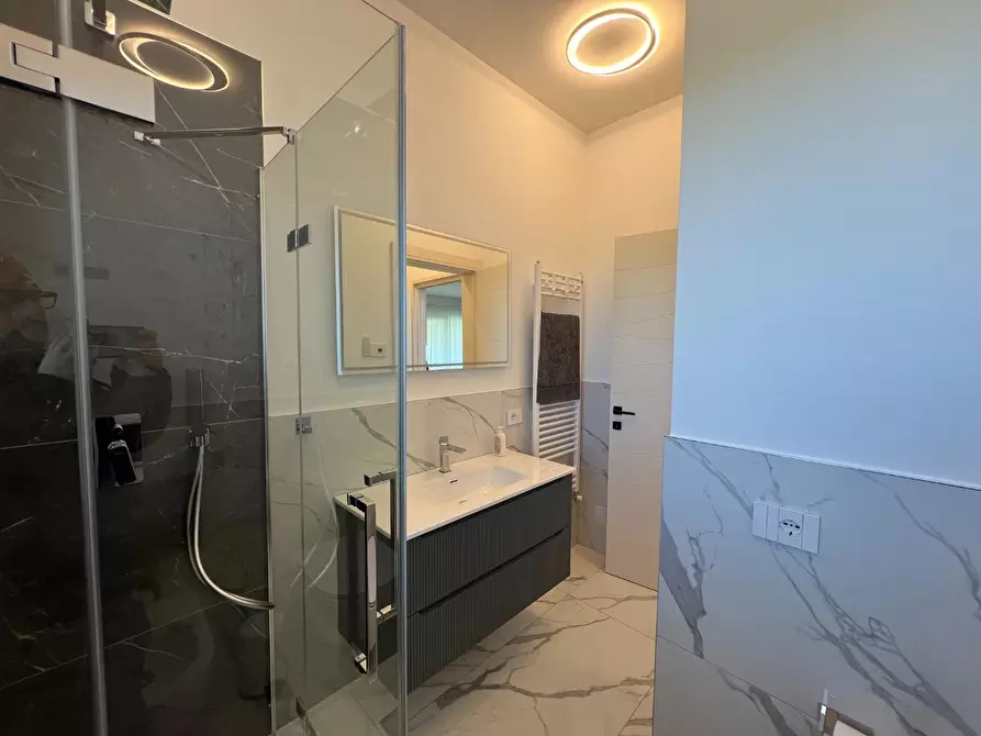 Immagine 63 di Villa in vendita  a Pietrasanta