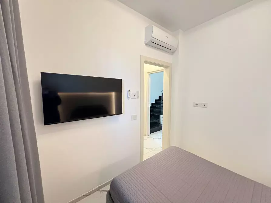 Immagine 32 di Villa in vendita  a Pietrasanta