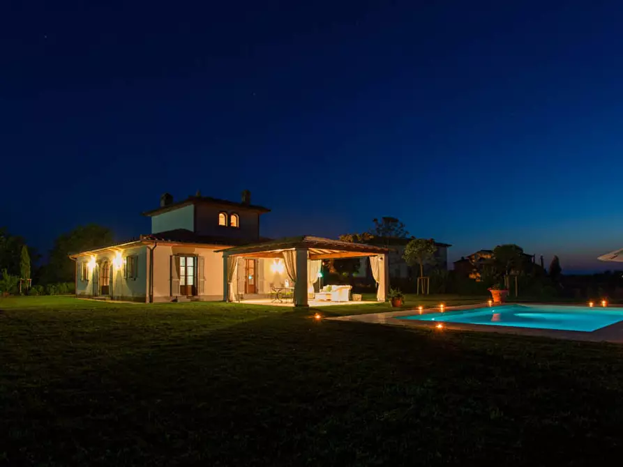 Immagine 14 di Villa in vendita  a Cortona