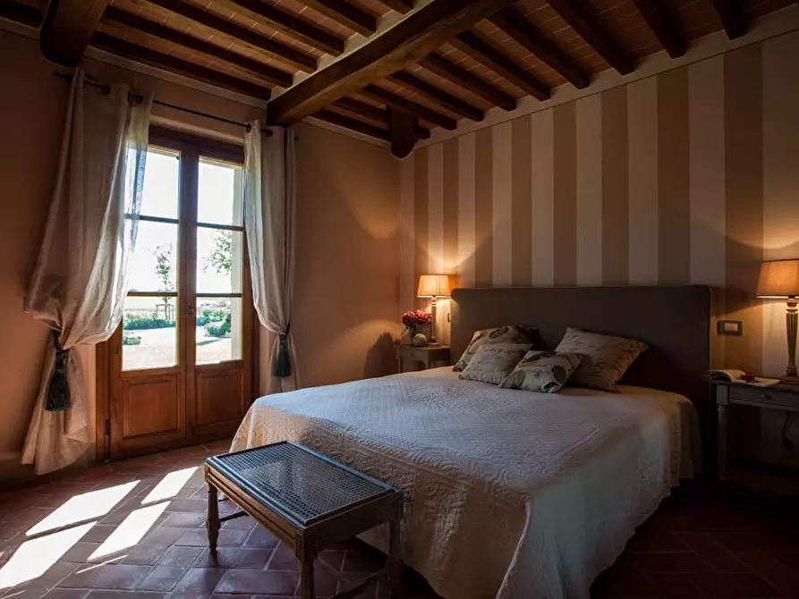Immagine 5 di Villa in vendita  a Cortona