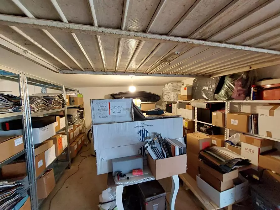 Immagine 23 di Appartamento in vendita  a Pontedera