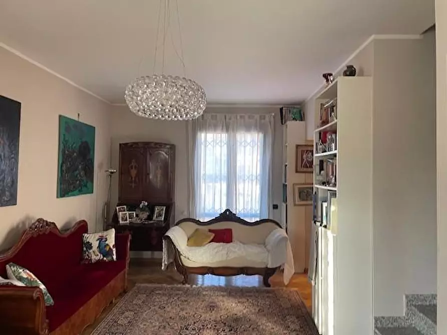 Immagine 3 di Casa bifamiliare in vendita  a San Giuliano Terme