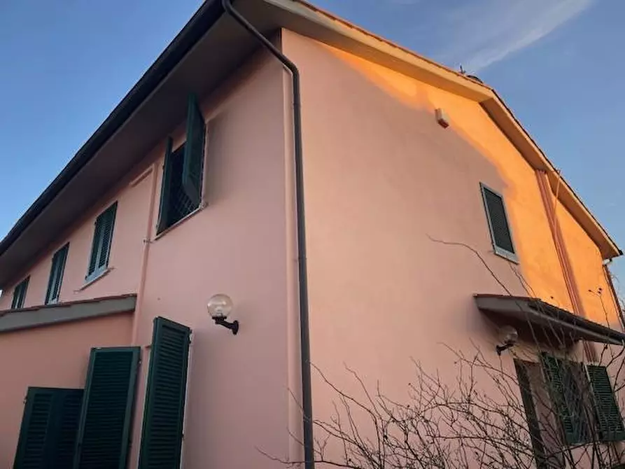 Immagine 13 di Casa bifamiliare in vendita  a San Giuliano Terme