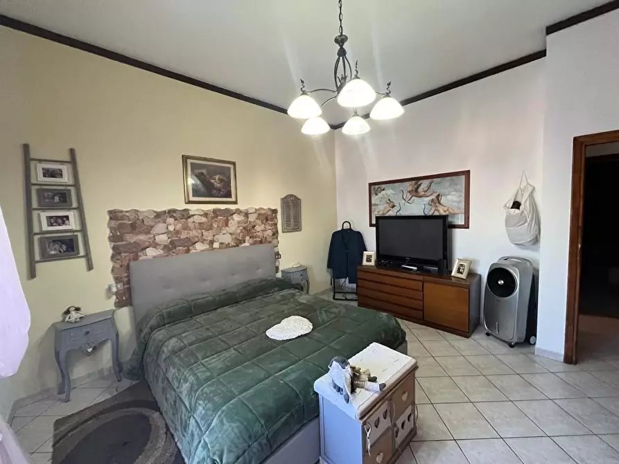 Immagine 3 di Casa indipendente in vendita  a La Spezia