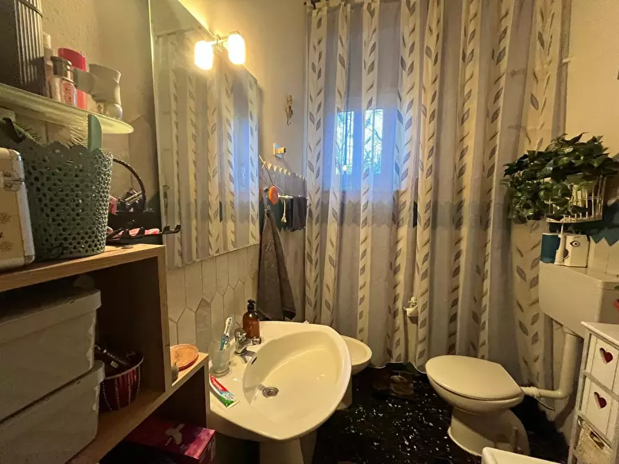 Immagine 14 di Casa indipendente in vendita  a La Spezia