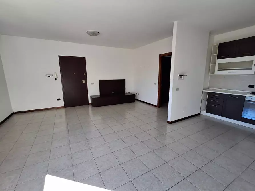 Immagine 4 di Appartamento in vendita  a Capraia E Limite