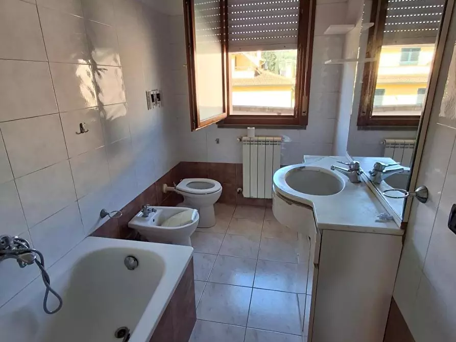 Immagine 13 di Appartamento in vendita  a Capraia E Limite