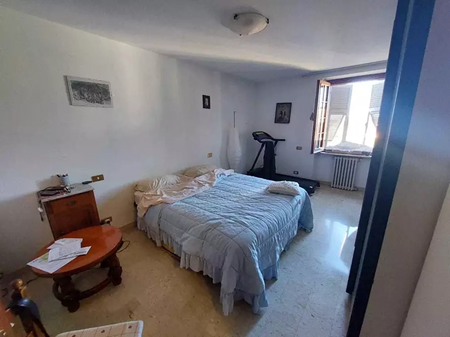 Immagine 9 di Terratetto in vendita  a Castelnuovo Magra