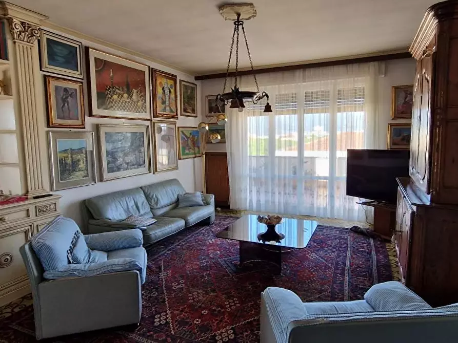 Immagine 2 di Mansarda in vendita  a Pisa