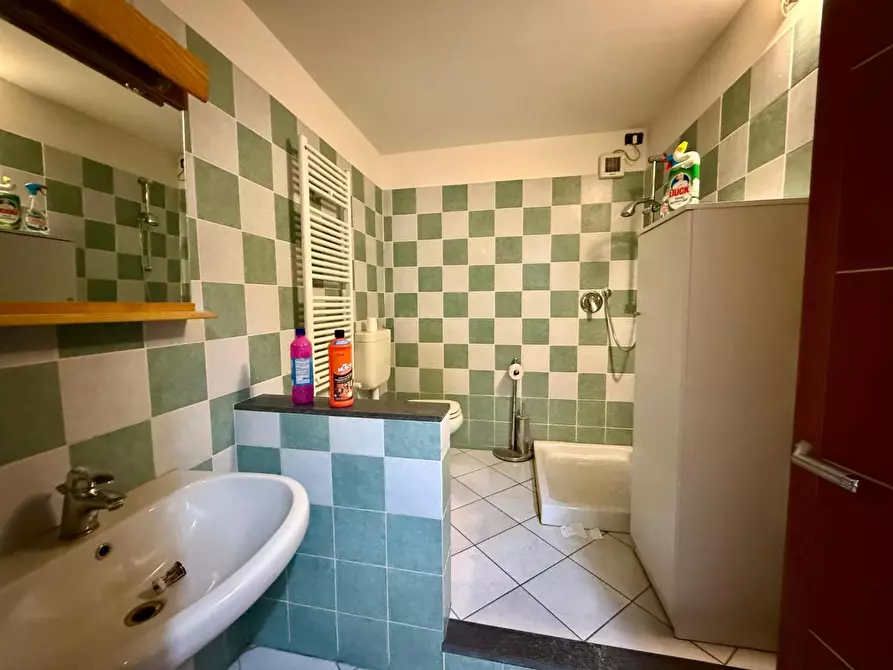 Immagine 8 di Locale commerciale in affitto  a Pisa