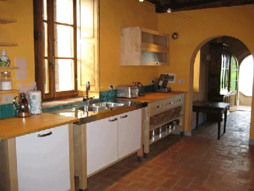 Immagine 2 di Casa colonica in vendita  a Monteroni D'arbia