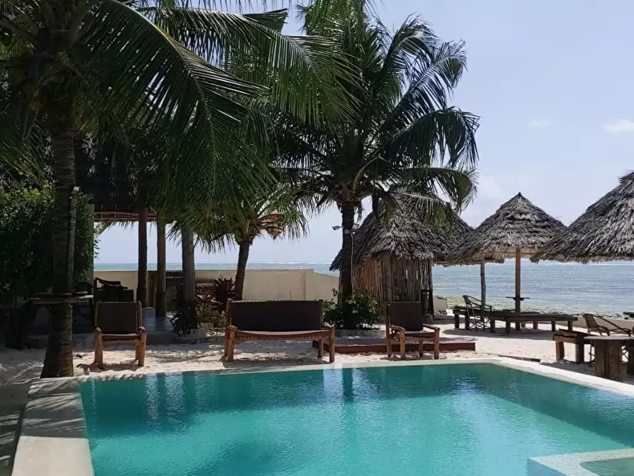 Immagine 35 di Albergo/B&B/Residence in vendita  a Lucca